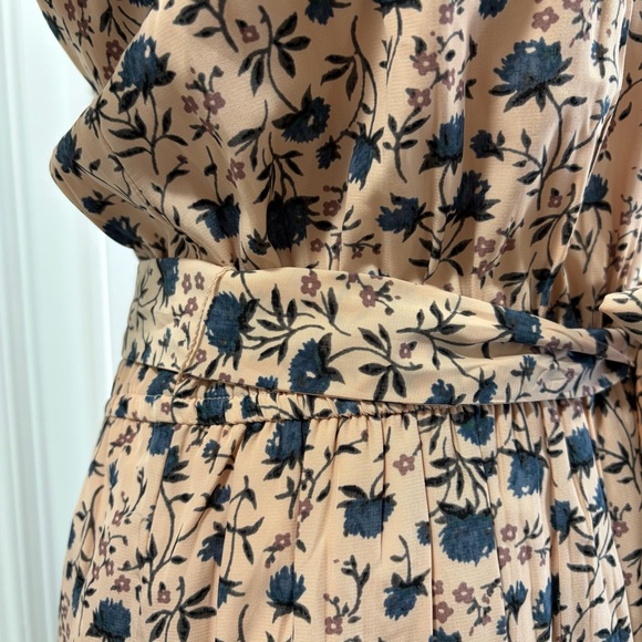 LOFT Floral Dress - Picture 4 of 6